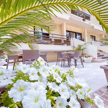 Ambra Hotel Cattolica Esterno foto