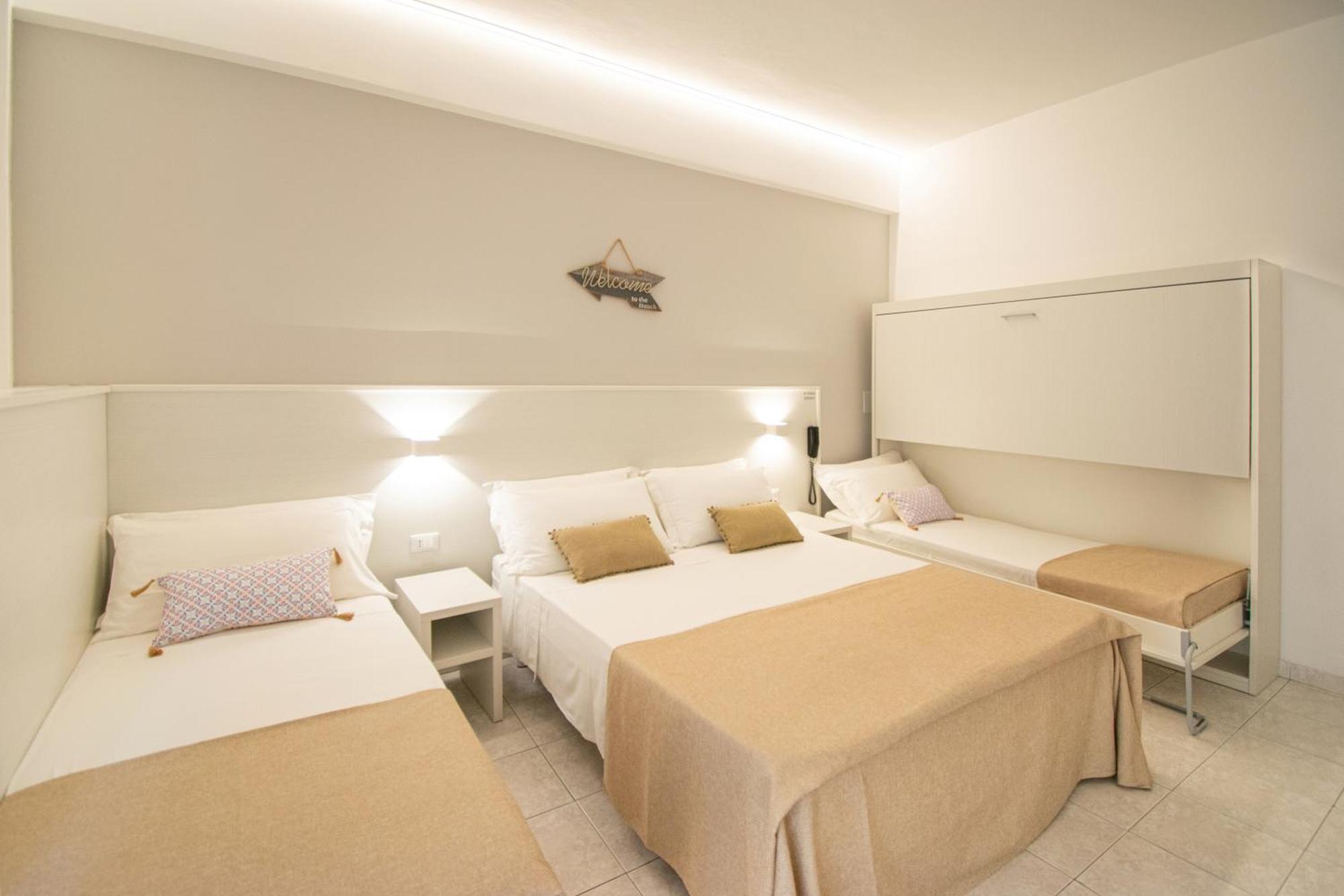 Ambra Hotel Cattolica Esterno foto