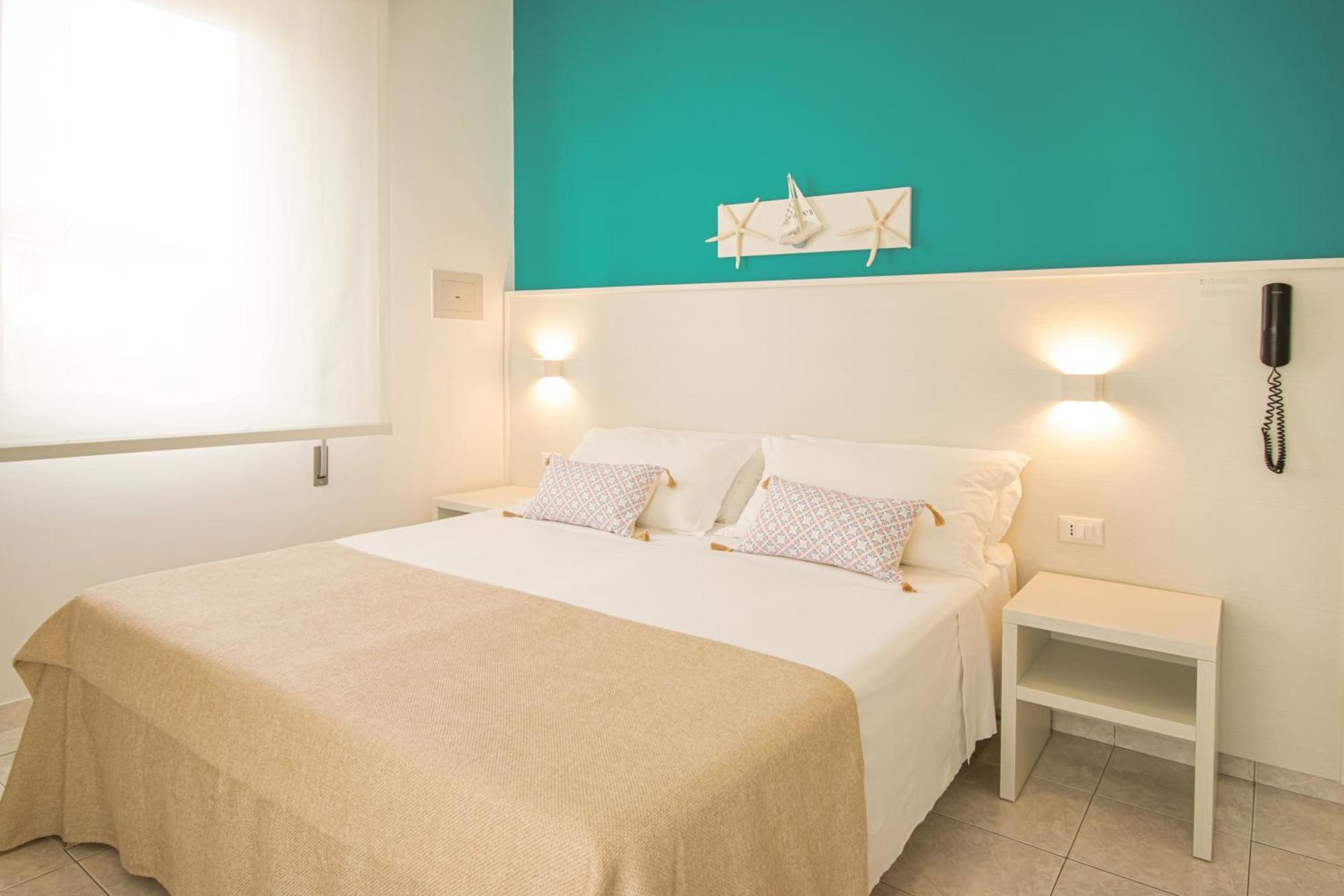 Ambra Hotel Cattolica Esterno foto