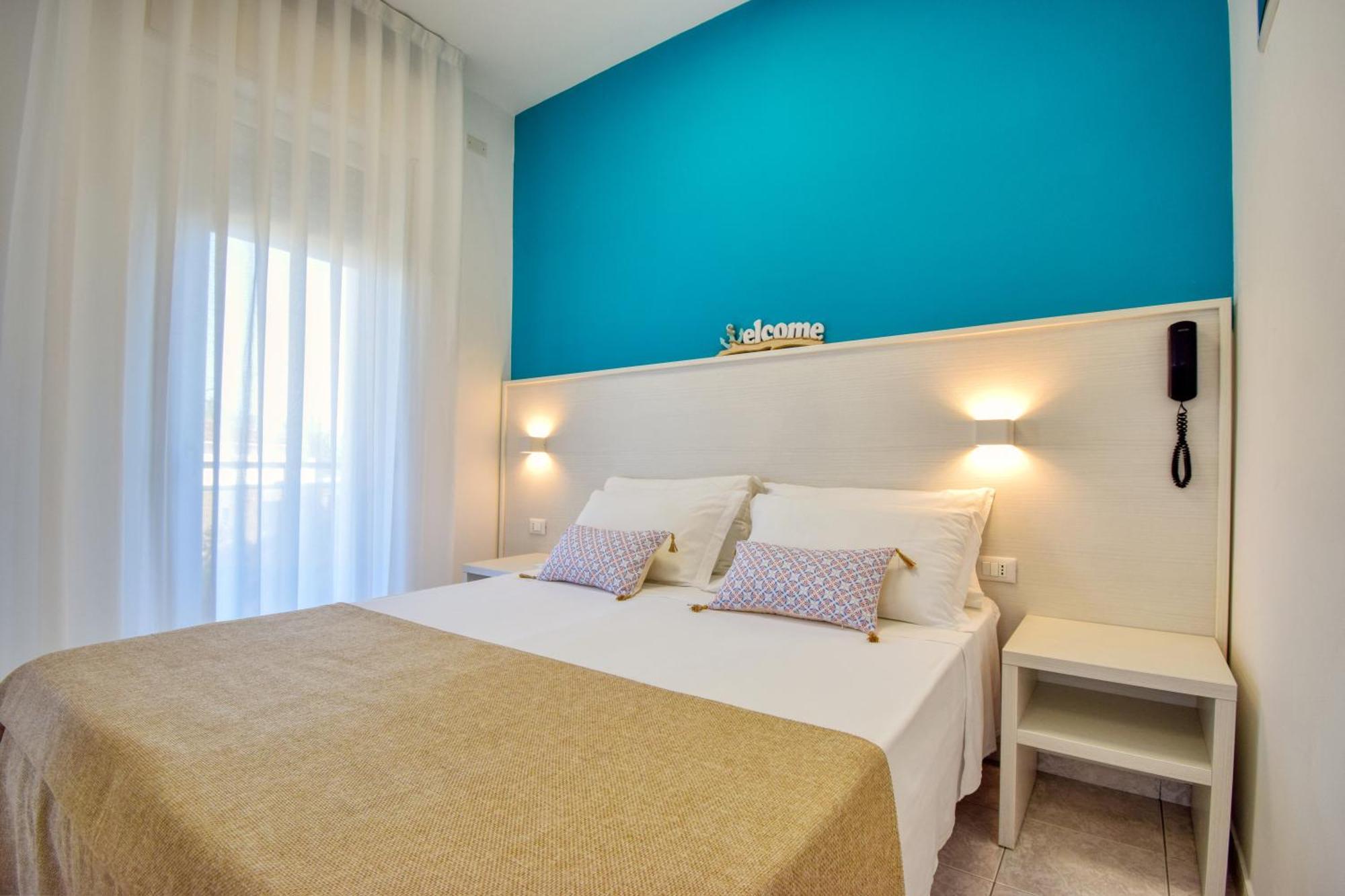 Ambra Hotel Cattolica Esterno foto