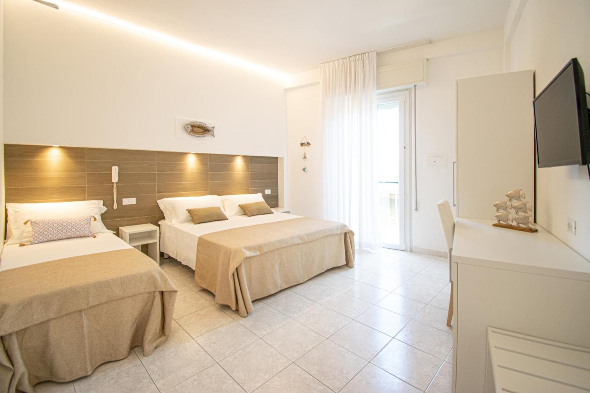 Ambra Hotel Cattolica Esterno foto