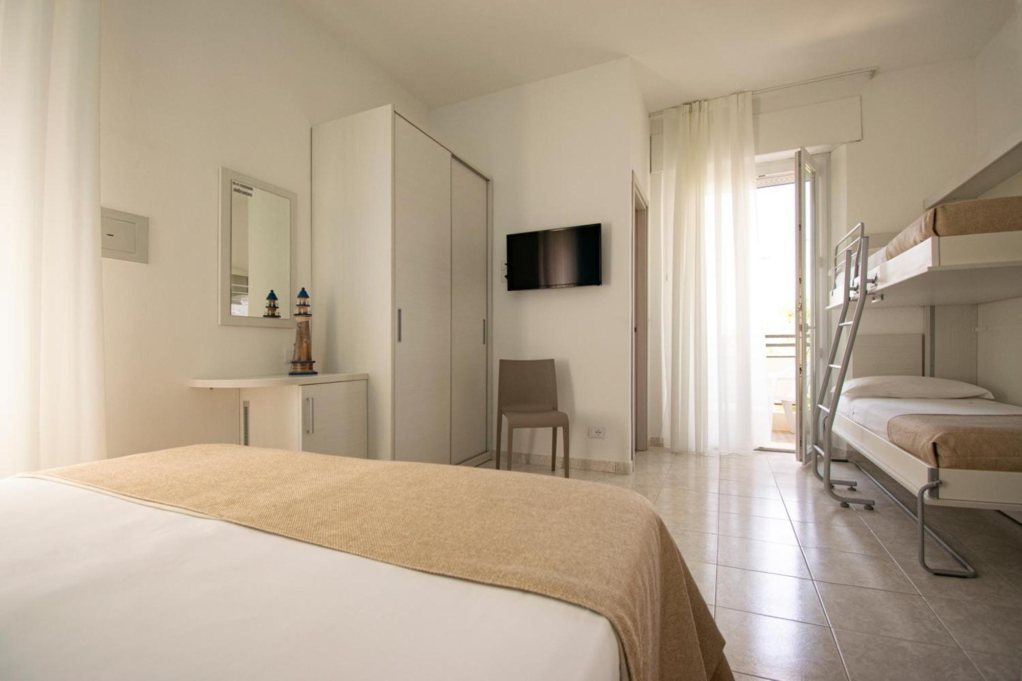 Ambra Hotel Cattolica Esterno foto