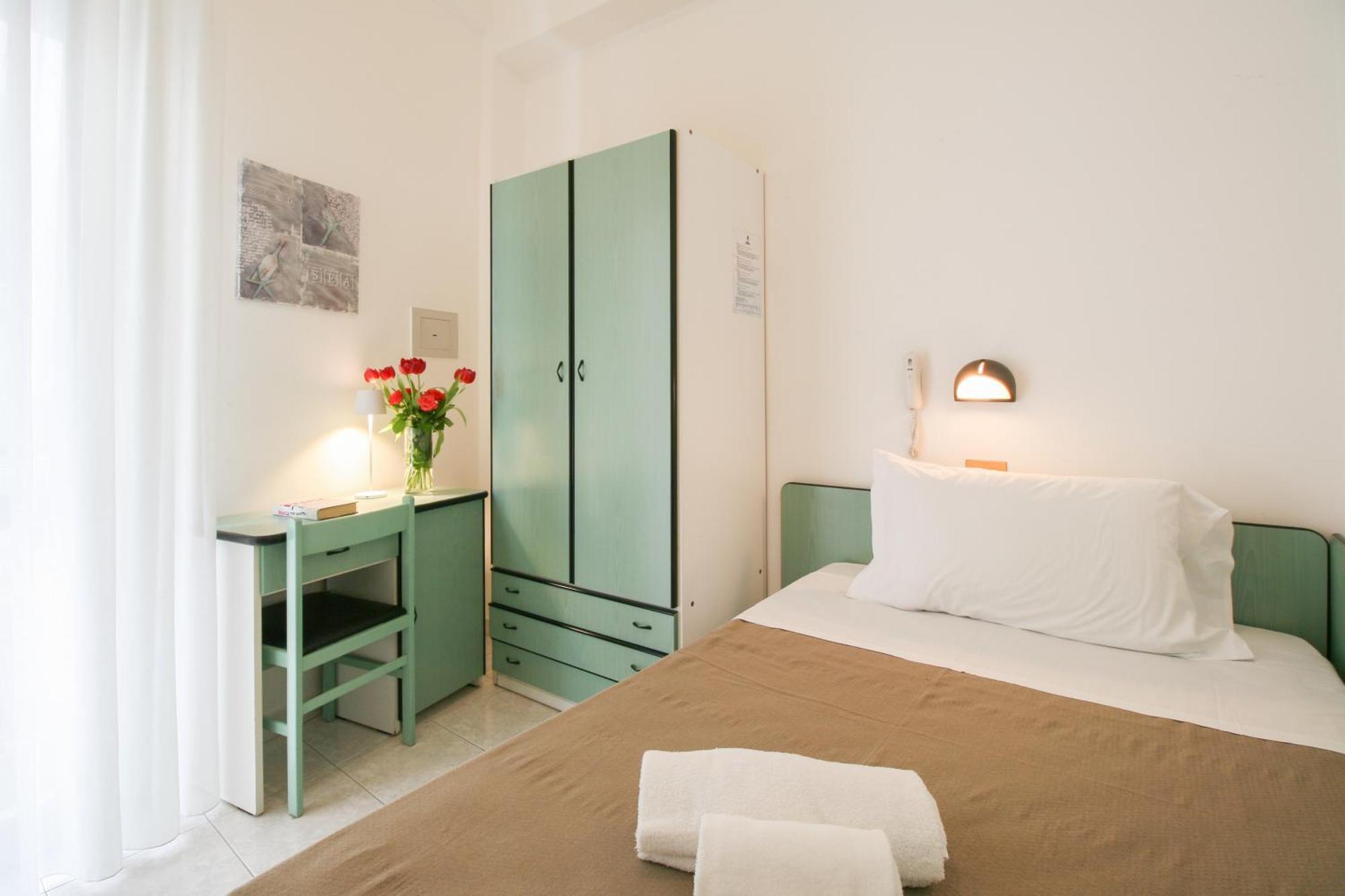 Ambra Hotel Cattolica Esterno foto