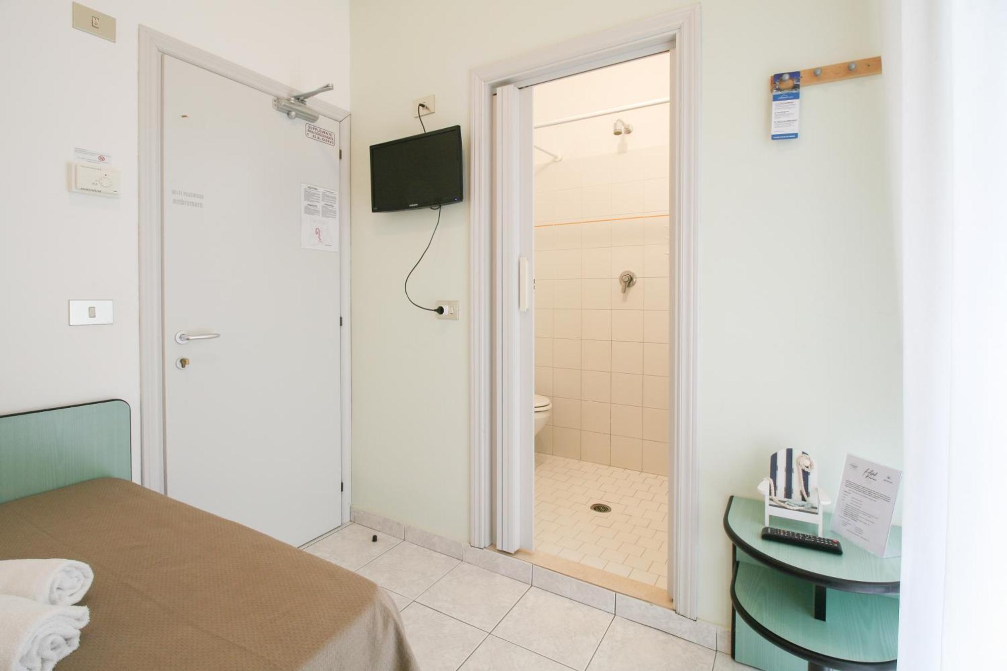 Ambra Hotel Cattolica Esterno foto