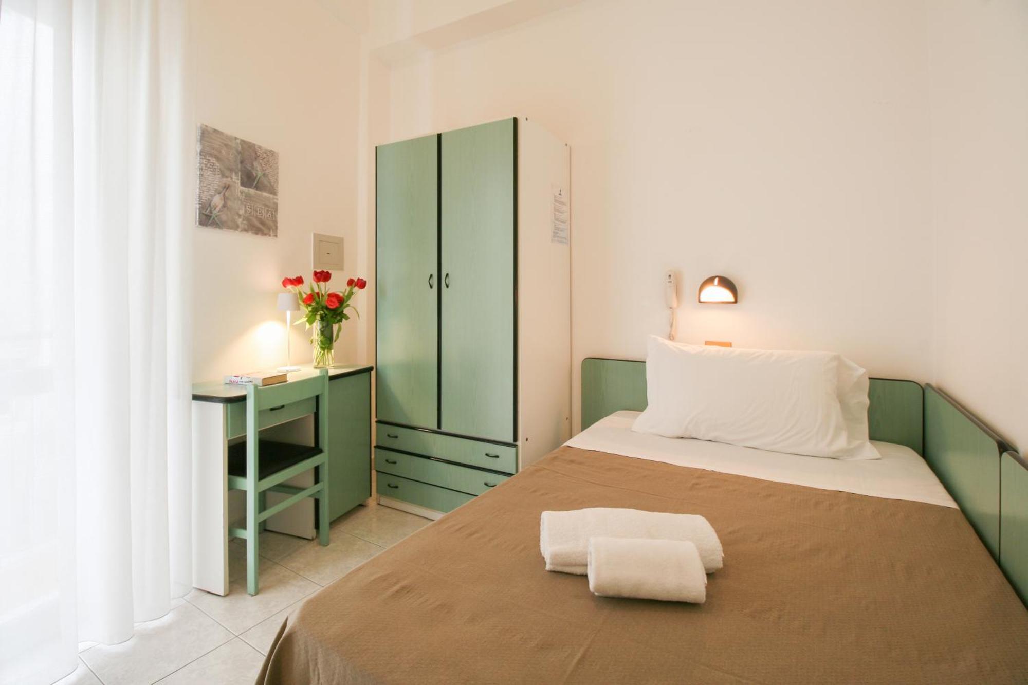 Ambra Hotel Cattolica Esterno foto