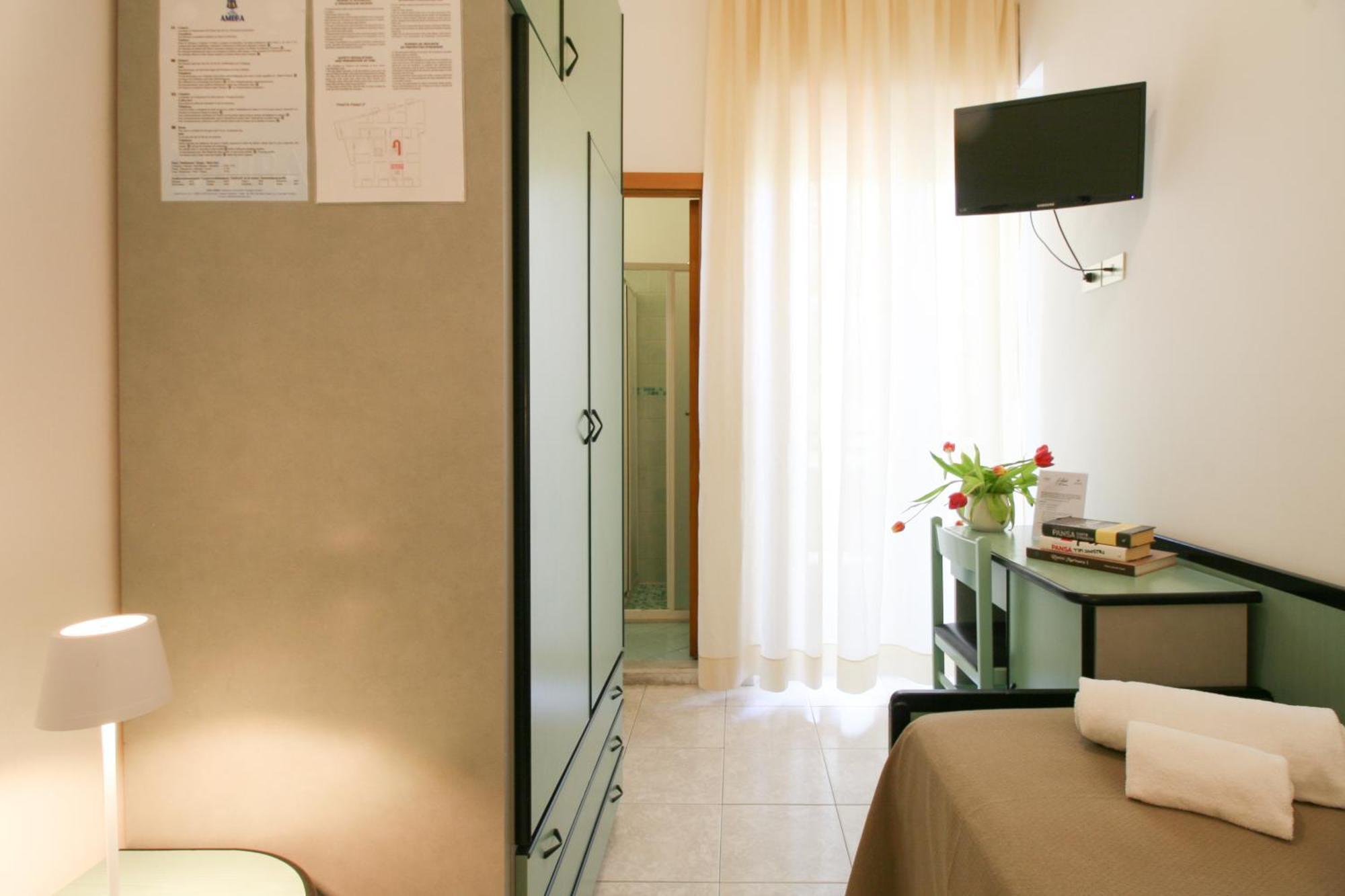 Ambra Hotel Cattolica Esterno foto